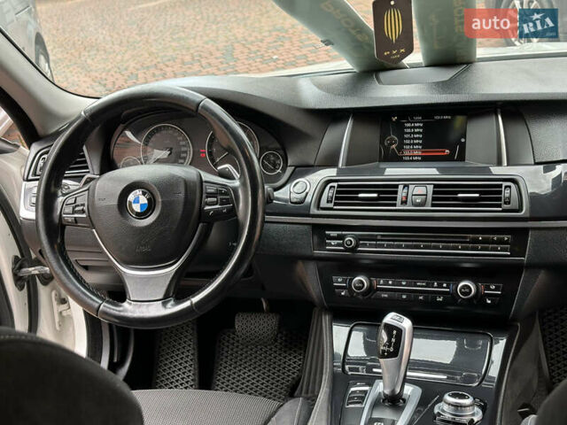 БМВ 5 Серия 2016 в Ивано-Франковске на Automoto.ua Белый БМВ 5 Серия, объемом двигателя 2 л и пробегом 230 тыс. км за 15450 $, фото 140 на Automoto.ua