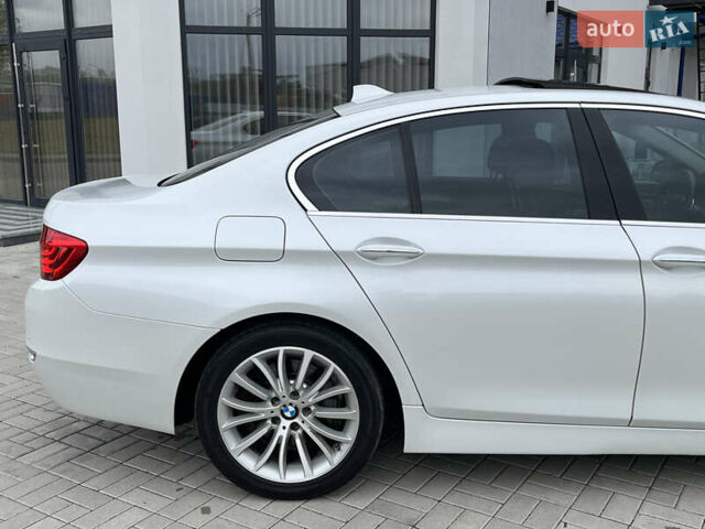 Білий БМВ 5 Серія, об'ємом двигуна 2 л та пробігом 146 тис. км за 16500 $, фото 17 на Automoto.ua