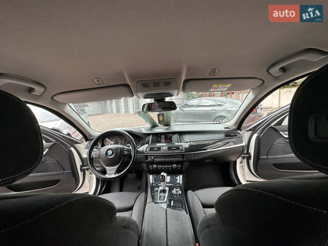 БМВ 5 Серия 2016 в Ивано-Франковске на Automoto.ua Белый БМВ 5 Серия, объемом двигателя 2 л и пробегом 230 тыс. км за 15450 $, фото 143 на Automoto.ua