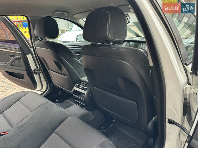 БМВ 5 Серия 2016 в Ивано-Франковске на Automoto.ua Белый БМВ 5 Серия, объемом двигателя 2 л и пробегом 230 тыс. км за 15450 $, фото 177 на Automoto.ua