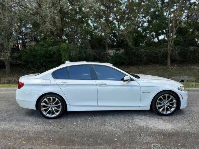 Білий БМВ 5 Серія, об'ємом двигуна 2 л та пробігом 77 тис. км за 9999 $, фото 3 на Automoto.ua