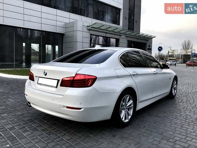 Білий БМВ 5 Серія, об'ємом двигуна 2 л та пробігом 132 тис. км за 16300 $, фото 6 на Automoto.ua