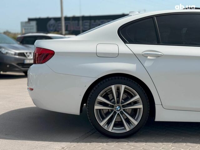 БМВ 5 Серия 2016 в Львове на Automoto.ua Белый БМВ 5 Серия, объемом двигателя 2 л и пробегом 222 тыс. км за 15490 $, фото 6 на Automoto.ua