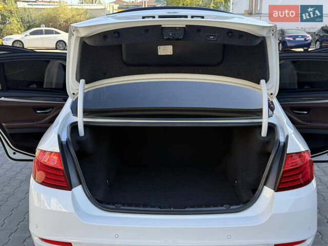 Белый БМВ 5 Серия, объемом двигателя 2 л и пробегом 148 тыс. км за 18800 $, фото 71 на Automoto.ua