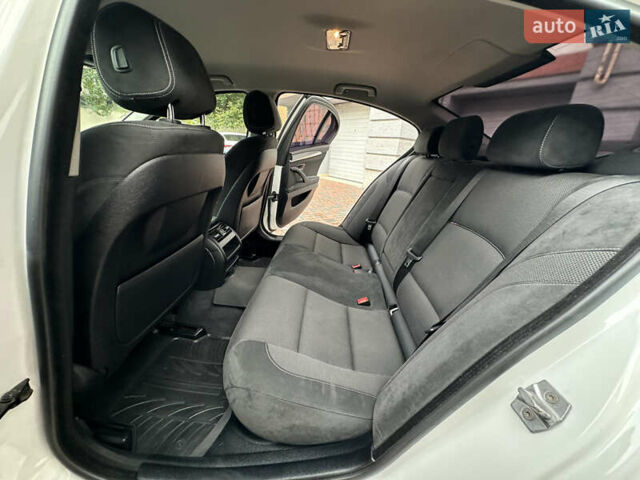 БМВ 5 Серия 2016 в Ивано-Франковске на Automoto.ua Белый БМВ 5 Серия, объемом двигателя 2 л и пробегом 230 тыс. км за 15450 $, фото 172 на Automoto.ua