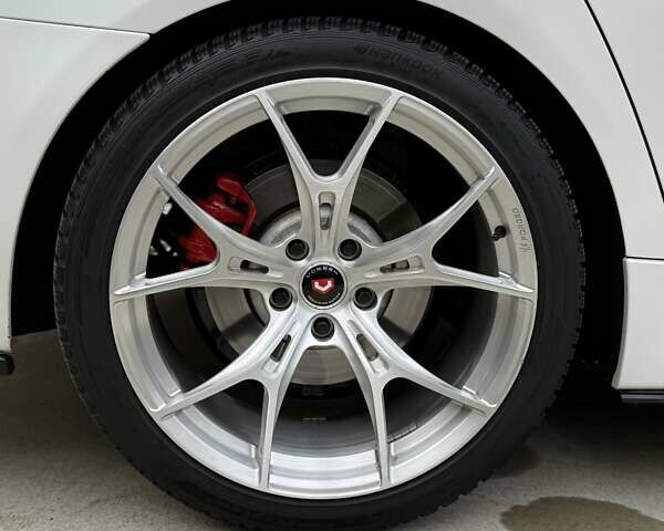 БМВ 5 Серия 2016 в Коростене на Automoto.ua Белый БМВ 5 Серия, объемом двигателя 2.99 л и пробегом 230 тыс. км за 25999 $, фото 15 на Automoto.ua