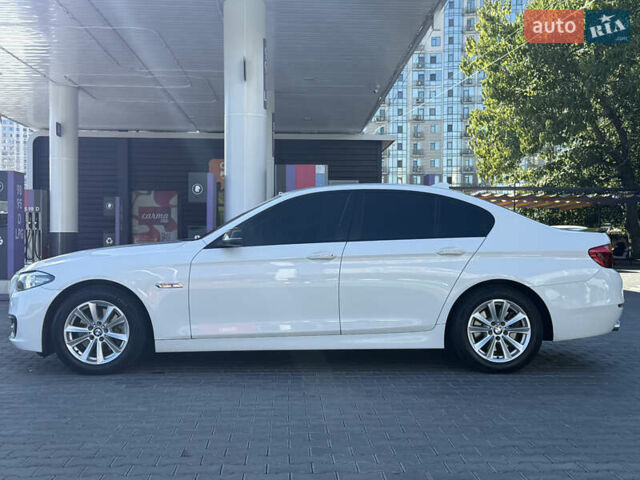 Белый БМВ 5 Серия, объемом двигателя 2 л и пробегом 148 тыс. км за 18800 $, фото 47 на Automoto.ua
