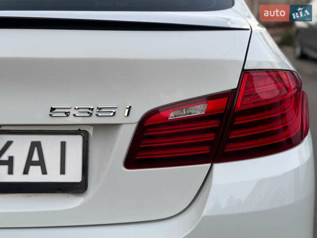 Білий БМВ 5 Серія, об'ємом двигуна 3 л та пробігом 155 тис. км за 17700 $, фото 11 на Automoto.ua