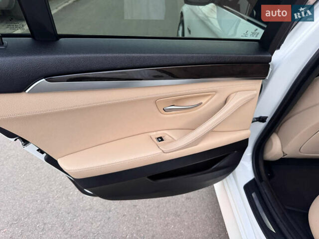 Білий БМВ 5 Серія, об'ємом двигуна 3 л та пробігом 155 тис. км за 17700 $, фото 21 на Automoto.ua