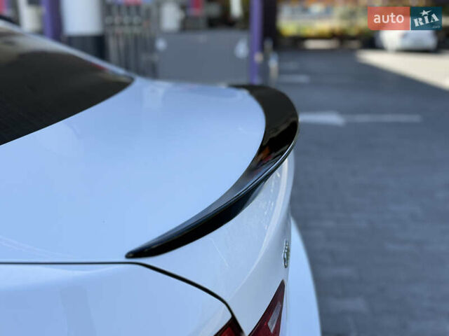 Белый БМВ 5 Серия, объемом двигателя 2 л и пробегом 148 тыс. км за 18800 $, фото 55 на Automoto.ua