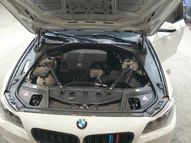 Білий БМВ 5 Серія, об'ємом двигуна 2 л та пробігом 62 тис. км за 2900 $, фото 10 на Automoto.ua