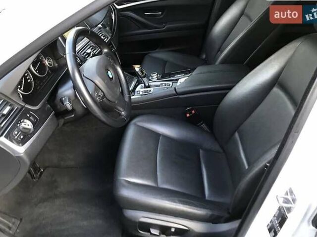 Білий БМВ 5 Серія, об'ємом двигуна 2 л та пробігом 132 тис. км за 16300 $, фото 8 на Automoto.ua