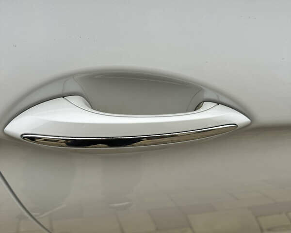 Белый БМВ 5 Серия, объемом двигателя 2 л и пробегом 110 тыс. км за 21000 $, фото 19 на Automoto.ua