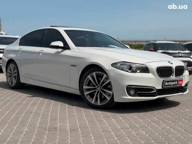 БМВ 5 Серия 2016 в Львове на Automoto.ua Белый БМВ 5 Серия, объемом двигателя 2 л и пробегом 222 тыс. км за 15490 $, фото 2 на Automoto.ua