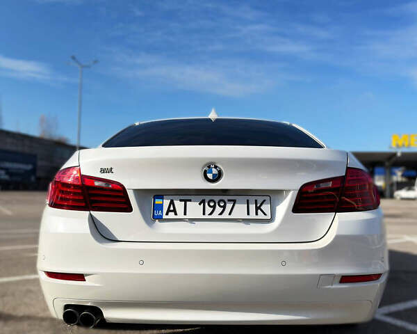 Белый БМВ 5 Серия, объемом двигателя 2 л и пробегом 141 тыс. км за 17200 $, фото 4 на Automoto.ua