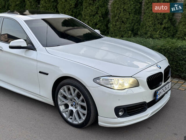 Білий БМВ 5 Серія, об'ємом двигуна 3 л та пробігом 155 тис. км за 17700 $, фото 2 на Automoto.ua