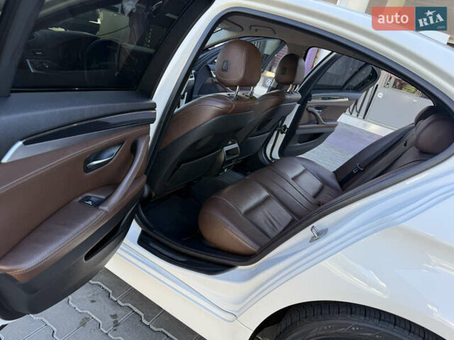 Белый БМВ 5 Серия, объемом двигателя 2 л и пробегом 148 тыс. км за 18800 $, фото 49 на Automoto.ua