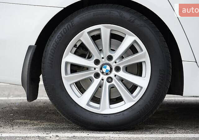 Белый БМВ 5 Серия, объемом двигателя 2 л и пробегом 172 тыс. км за 16700 $, фото 13 на Automoto.ua