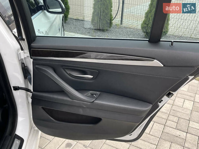 Білий БМВ 5 Серія, об'ємом двигуна 2 л та пробігом 146 тис. км за 16500 $, фото 26 на Automoto.ua