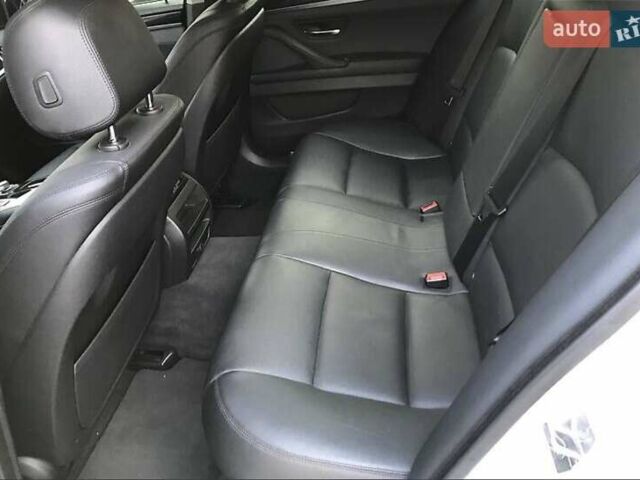 Білий БМВ 5 Серія, об'ємом двигуна 2 л та пробігом 132 тис. км за 16300 $, фото 10 на Automoto.ua