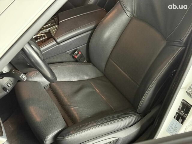 Білий БМВ 5 Серія, об'ємом двигуна 2 л та пробігом 173 тис. км за 21940 $, фото 24 на Automoto.ua