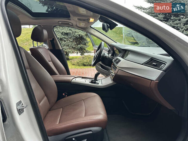 Белый БМВ 5 Серия, объемом двигателя 3 л и пробегом 156 тыс. км за 20499 $, фото 58 на Automoto.ua