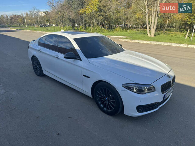 Білий БМВ 5 Серія, об'ємом двигуна 2 л та пробігом 174 тис. км за 22000 $, фото 2 на Automoto.ua