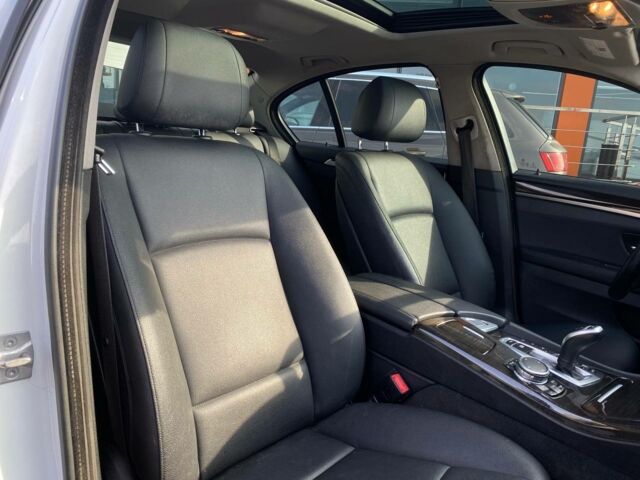 Белый БМВ 5 Серия, объемом двигателя 2 л и пробегом 219 тыс. км за 16200 $, фото 26 на Automoto.ua