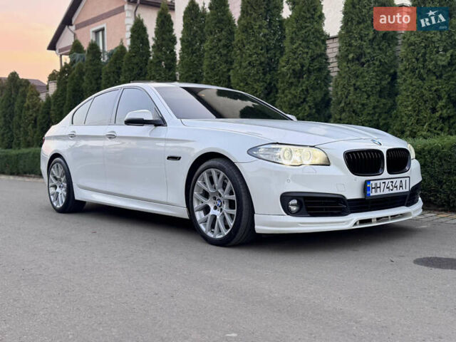 Білий БМВ 5 Серія, об'ємом двигуна 3 л та пробігом 155 тис. км за 17700 $, фото 1 на Automoto.ua