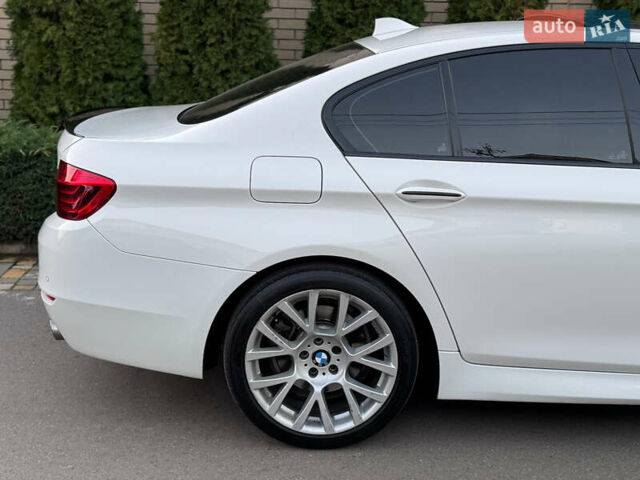 Білий БМВ 5 Серія, об'ємом двигуна 3 л та пробігом 155 тис. км за 17700 $, фото 9 на Automoto.ua