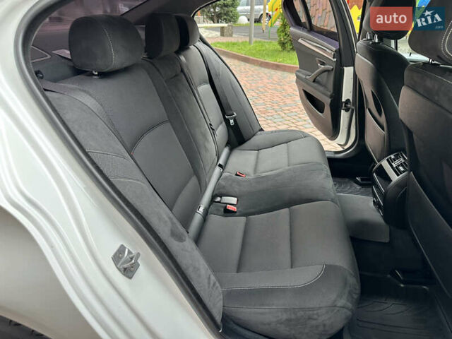 БМВ 5 Серия 2016 в Ивано-Франковске на Automoto.ua Белый БМВ 5 Серия, объемом двигателя 2 л и пробегом 230 тыс. км за 15450 $, фото 176 на Automoto.ua