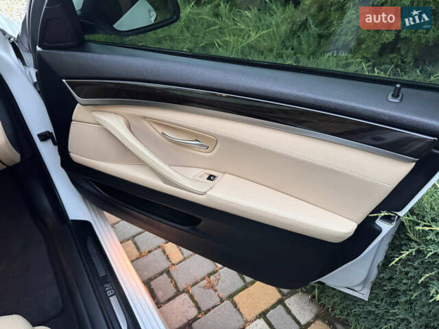 Білий БМВ 5 Серія, об'ємом двигуна 3 л та пробігом 155 тис. км за 17700 $, фото 31 на Automoto.ua