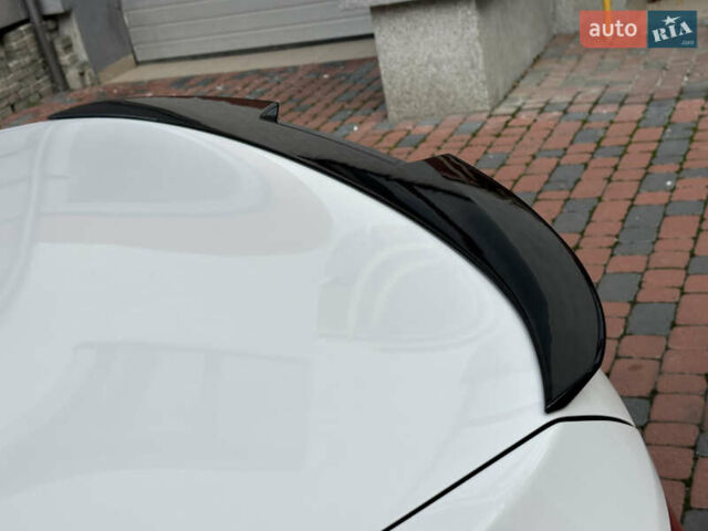 БМВ 5 Серия 2016 в Ивано-Франковске на Automoto.ua Белый БМВ 5 Серия, объемом двигателя 2 л и пробегом 230 тыс. км за 15450 $, фото 75 на Automoto.ua