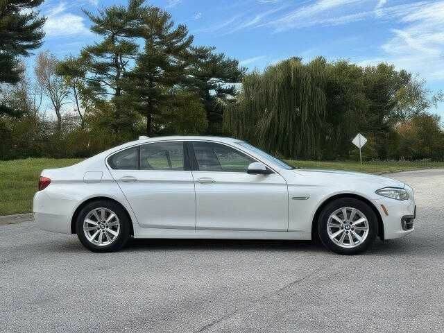 Белый БМВ 5 Серия, объемом двигателя 2 л и пробегом 99 тыс. км за 9000 $, фото 7 на Automoto.ua