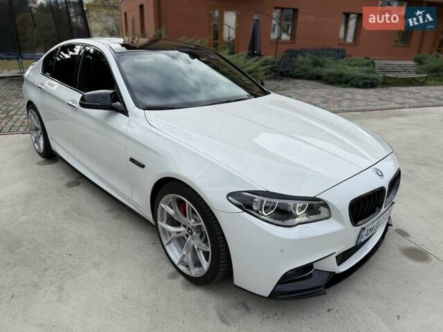 БМВ 5 Серия 2016 в Коростене на Automoto.ua Белый БМВ 5 Серия, объемом двигателя 2.99 л и пробегом 230 тыс. км за 25999 $, фото 12 на Automoto.ua