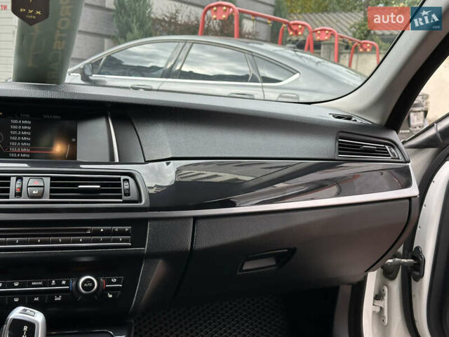 БМВ 5 Серия 2016 в Ивано-Франковске на Automoto.ua Белый БМВ 5 Серия, объемом двигателя 2 л и пробегом 230 тыс. км за 15450 $, фото 142 на Automoto.ua