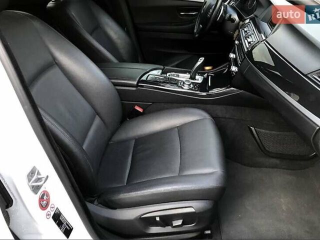 Білий БМВ 5 Серія, об'ємом двигуна 2 л та пробігом 132 тис. км за 16300 $, фото 12 на Automoto.ua