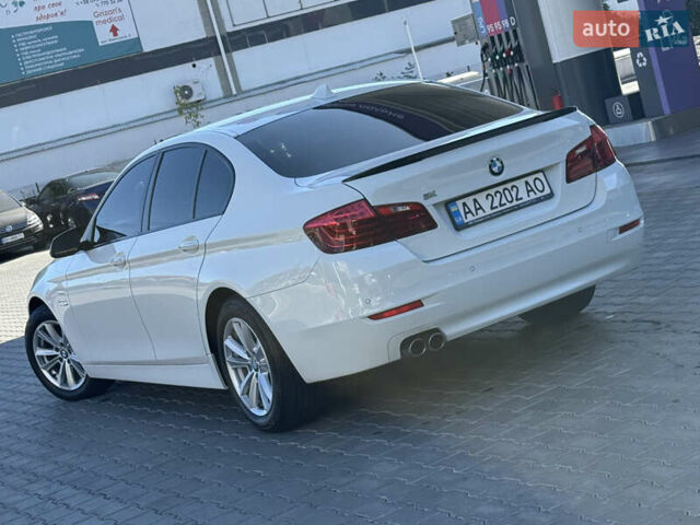 Белый БМВ 5 Серия, объемом двигателя 2 л и пробегом 148 тыс. км за 18800 $, фото 43 на Automoto.ua