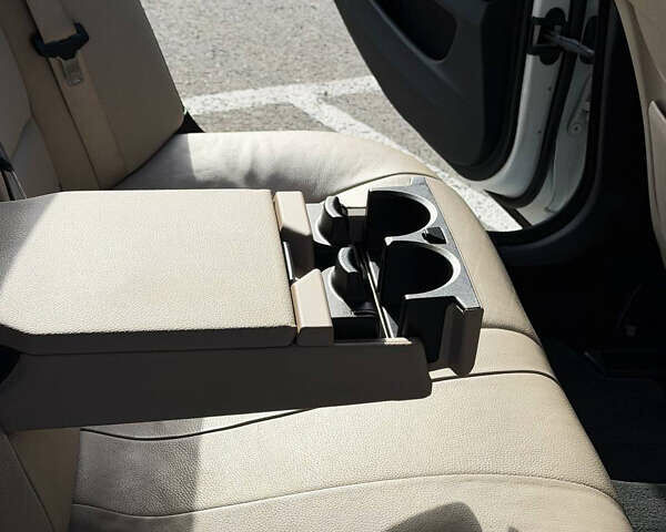 Белый БМВ 5 Серия, объемом двигателя 2 л и пробегом 141 тыс. км за 17200 $, фото 12 на Automoto.ua