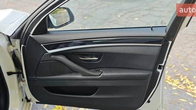 Білий БМВ 5 Серія, об'ємом двигуна 2 л та пробігом 24 тис. км за 23500 $, фото 10 на Automoto.ua