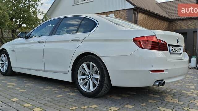 Білий БМВ 5 Серія, об'ємом двигуна 2 л та пробігом 24 тис. км за 23500 $, фото 27 на Automoto.ua