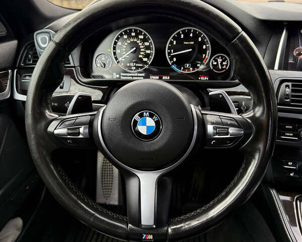 Білий БМВ 5 Серія, об'ємом двигуна 3 л та пробігом 179 тис. км за 18200 $, фото 26 на Automoto.ua