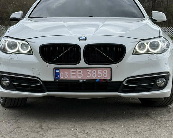 Белый БМВ 5 Серия, объемом двигателя 2.98 л и пробегом 173 тыс. км за 18499 $, фото 1 на Automoto.ua