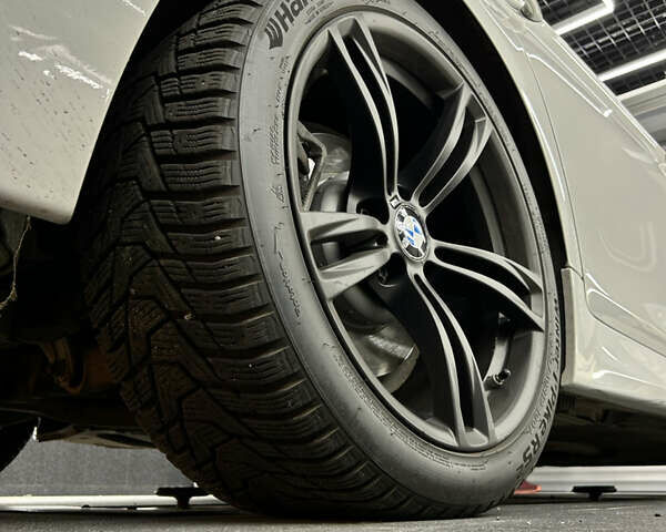 Білий БМВ 5 Серія, об'ємом двигуна 2 л та пробігом 128 тис. км за 24999 $, фото 5 на Automoto.ua