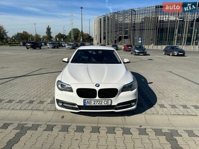 Белый БМВ 5 Серия, объемом двигателя 2 л и пробегом 110 тыс. км за 20000 $, фото 19 на Automoto.ua