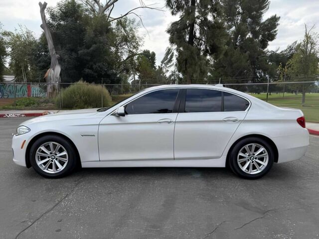 Белый БМВ 5 Серия, объемом двигателя 2 л и пробегом 72 тыс. км за 9000 $, фото 3 на Automoto.ua