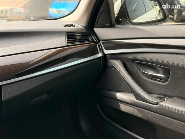 БМВ 5 Серия 2016 в Львове на Automoto.ua Белый БМВ 5 Серия, объемом двигателя 2 л и пробегом 222 тыс. км за 15490 $, фото 21 на Automoto.ua