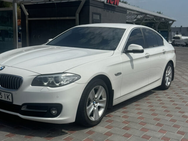 Білий БМВ 5 Серія, об'ємом двигуна 2 л та пробігом 153 тис. км за 17000 $, фото 1 на Automoto.ua