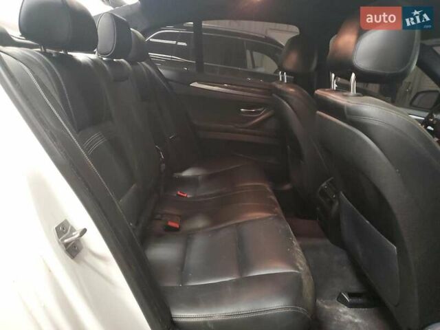 Белый БМВ 5 Серия, объемом двигателя 2 л и пробегом 84 тыс. км за 2600 $, фото 9 на Automoto.ua