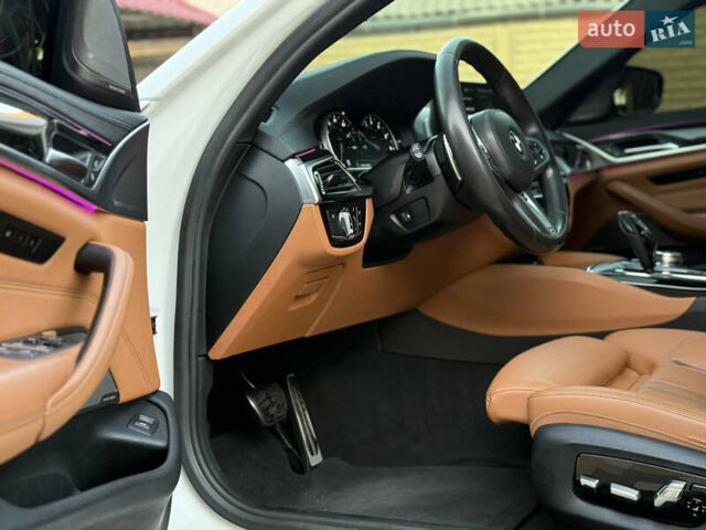 Білий БМВ 5 Серія, об'ємом двигуна 3 л та пробігом 159 тис. км за 33500 $, фото 36 на Automoto.ua